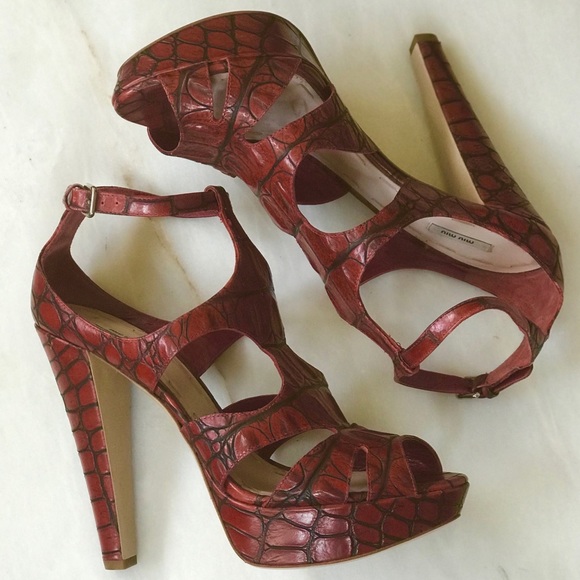 Miu Miu Croc-Embossed Cage Platform Sandal 40 NWOT